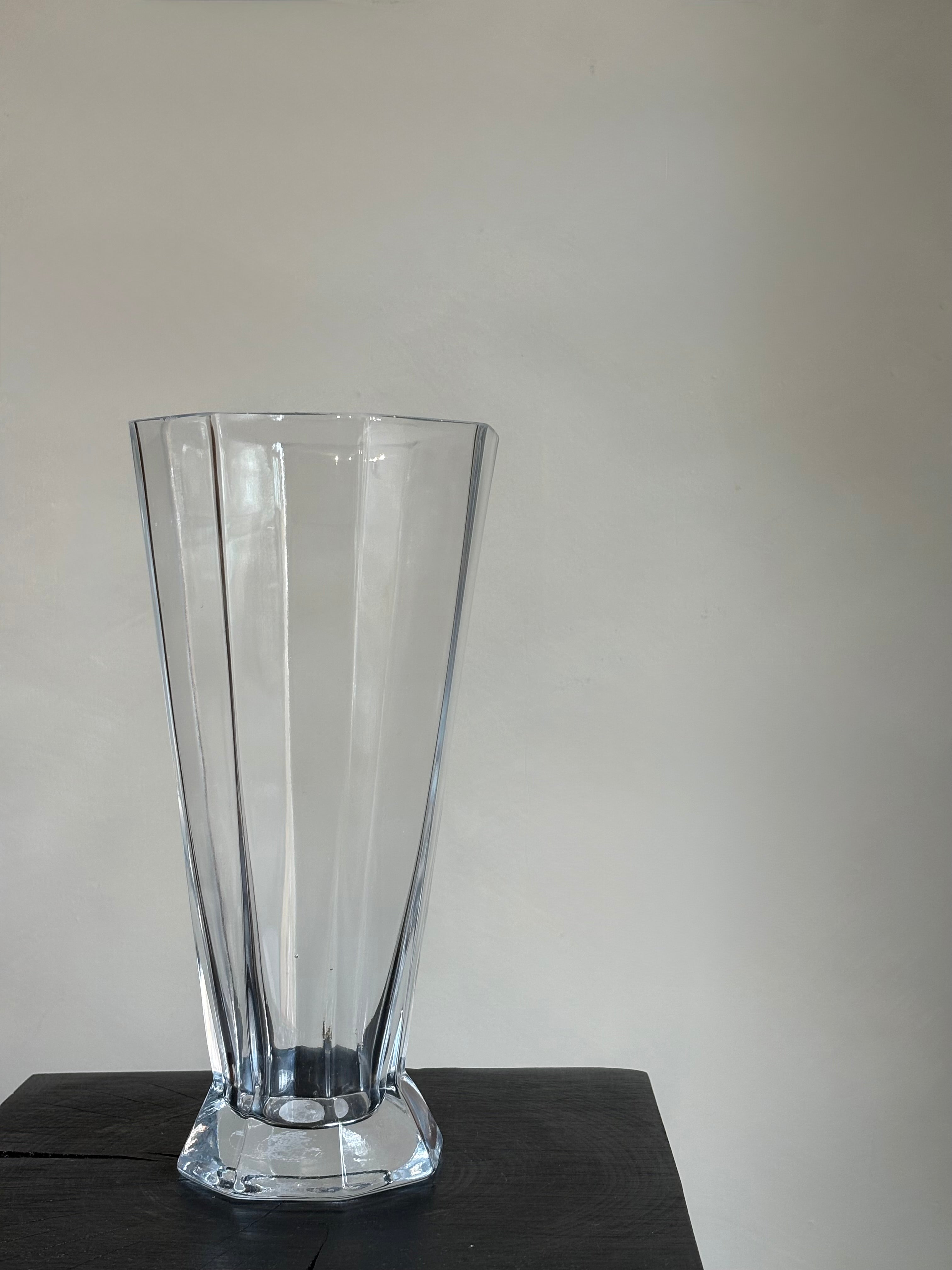 FLARED GLASS VASE