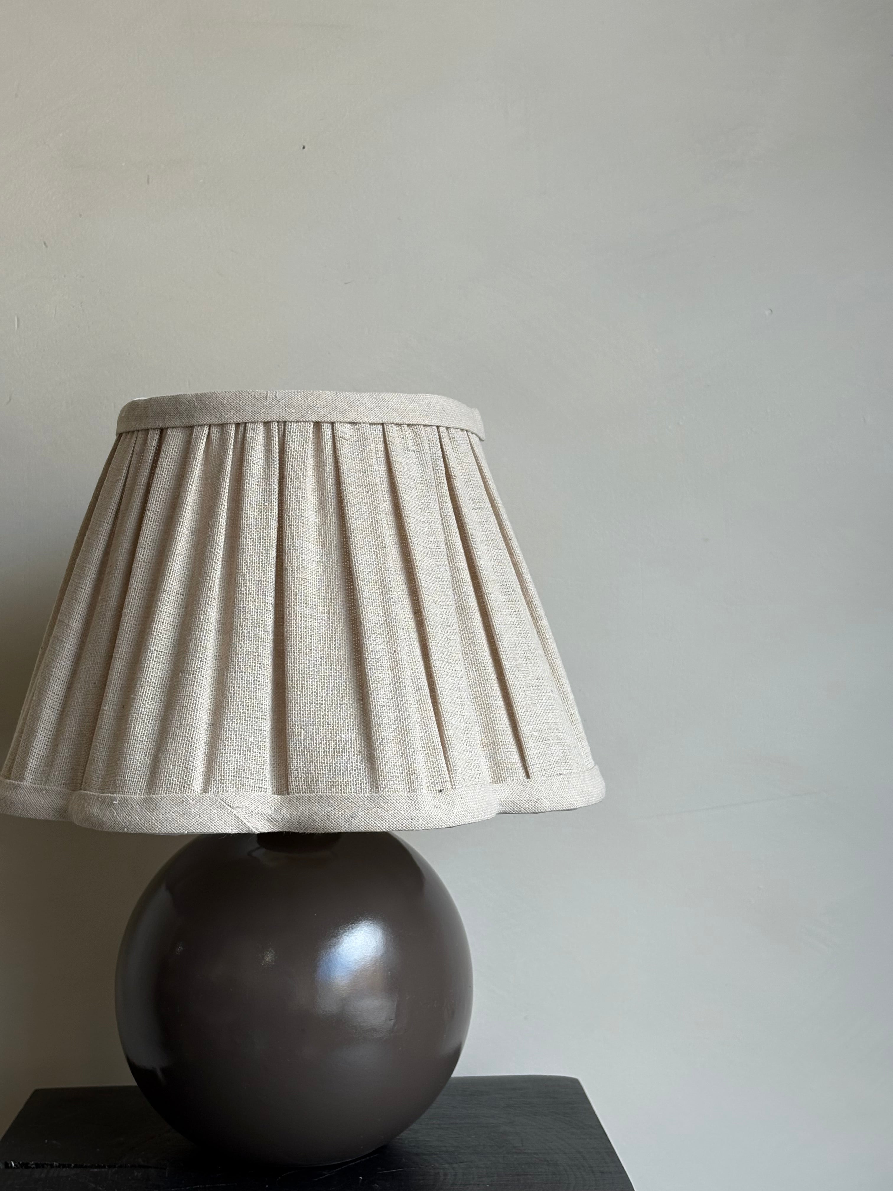 CORDANE PLEATED LINEN TABLE LAMP