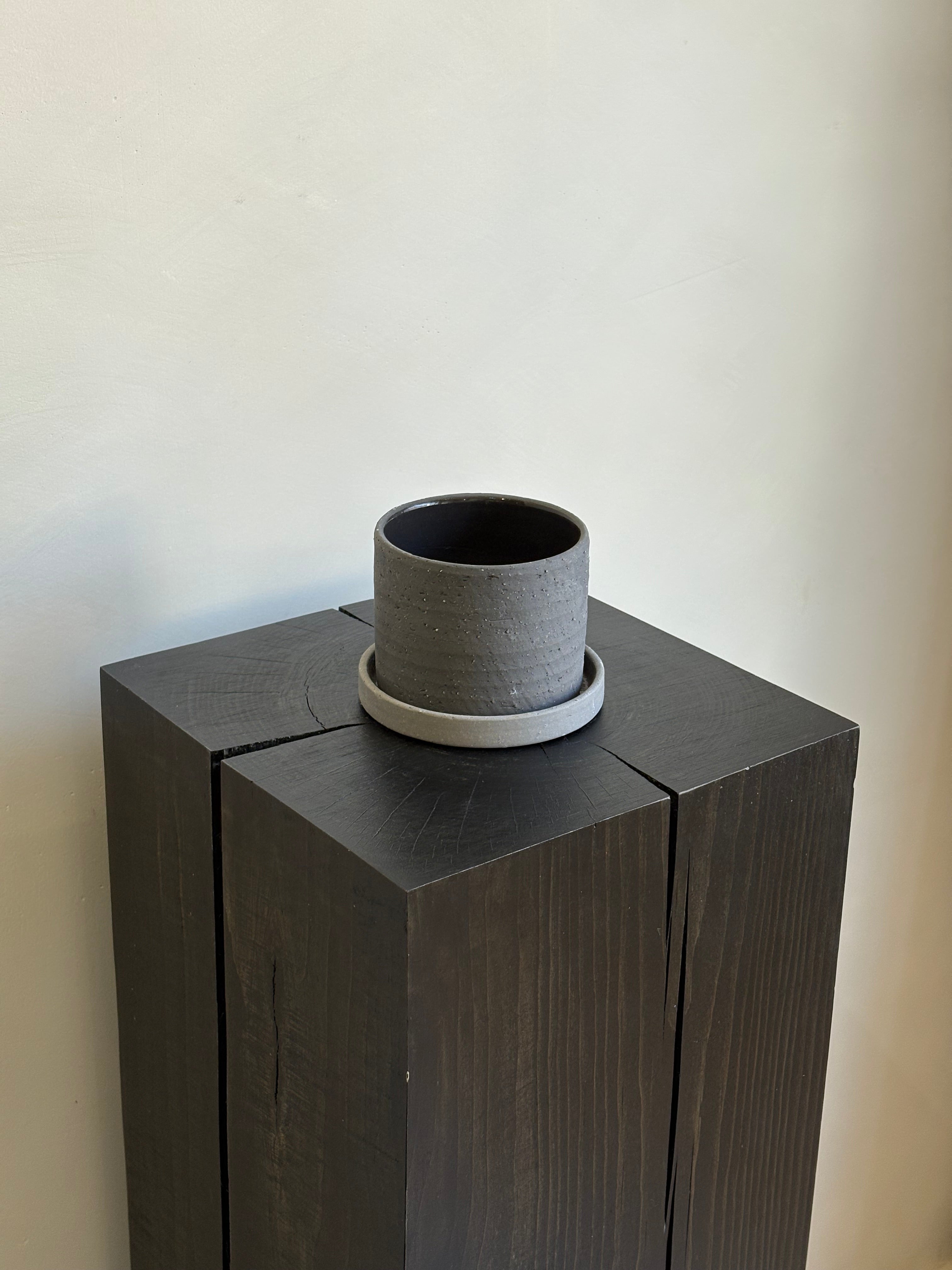 EASTON POT | CHARCOAL