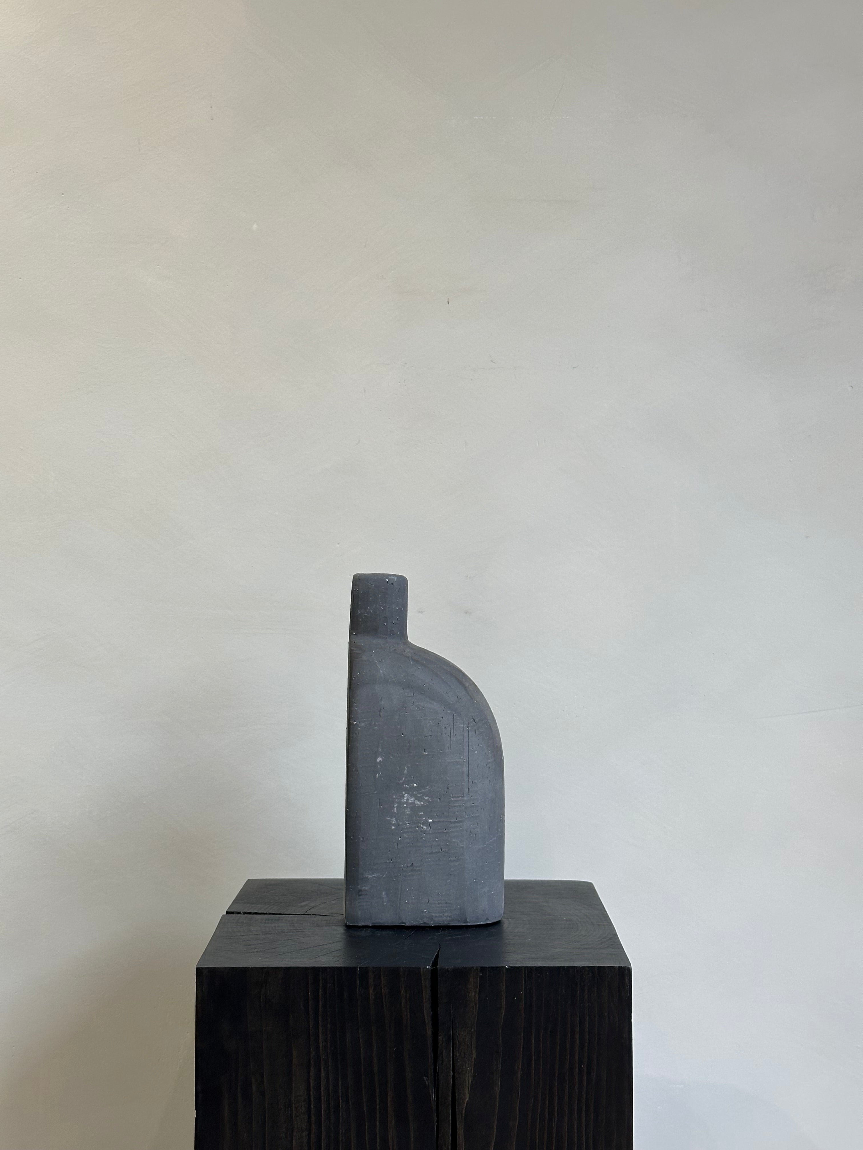 KARIS III | VASE