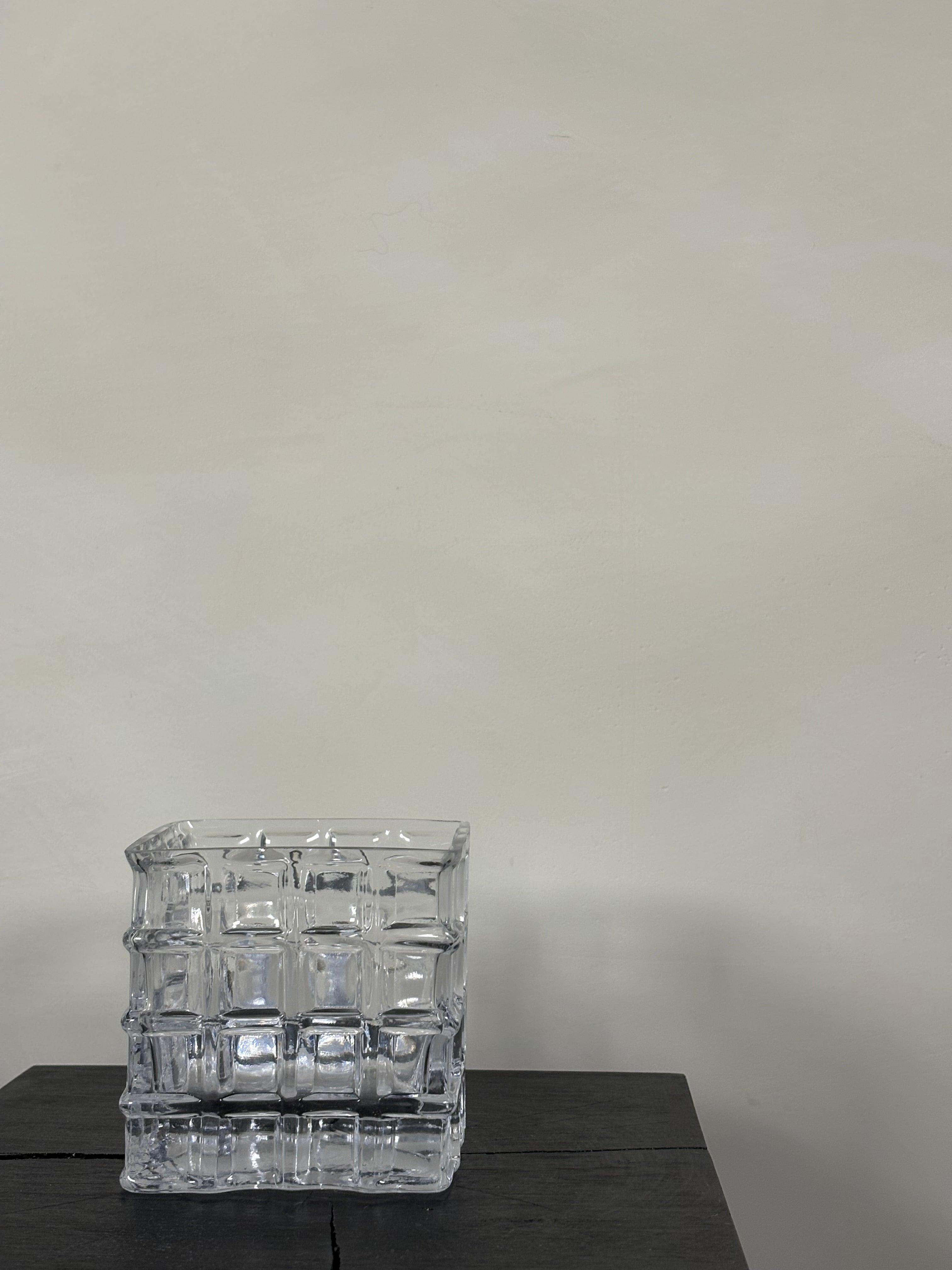 SMALL CUBE VASE