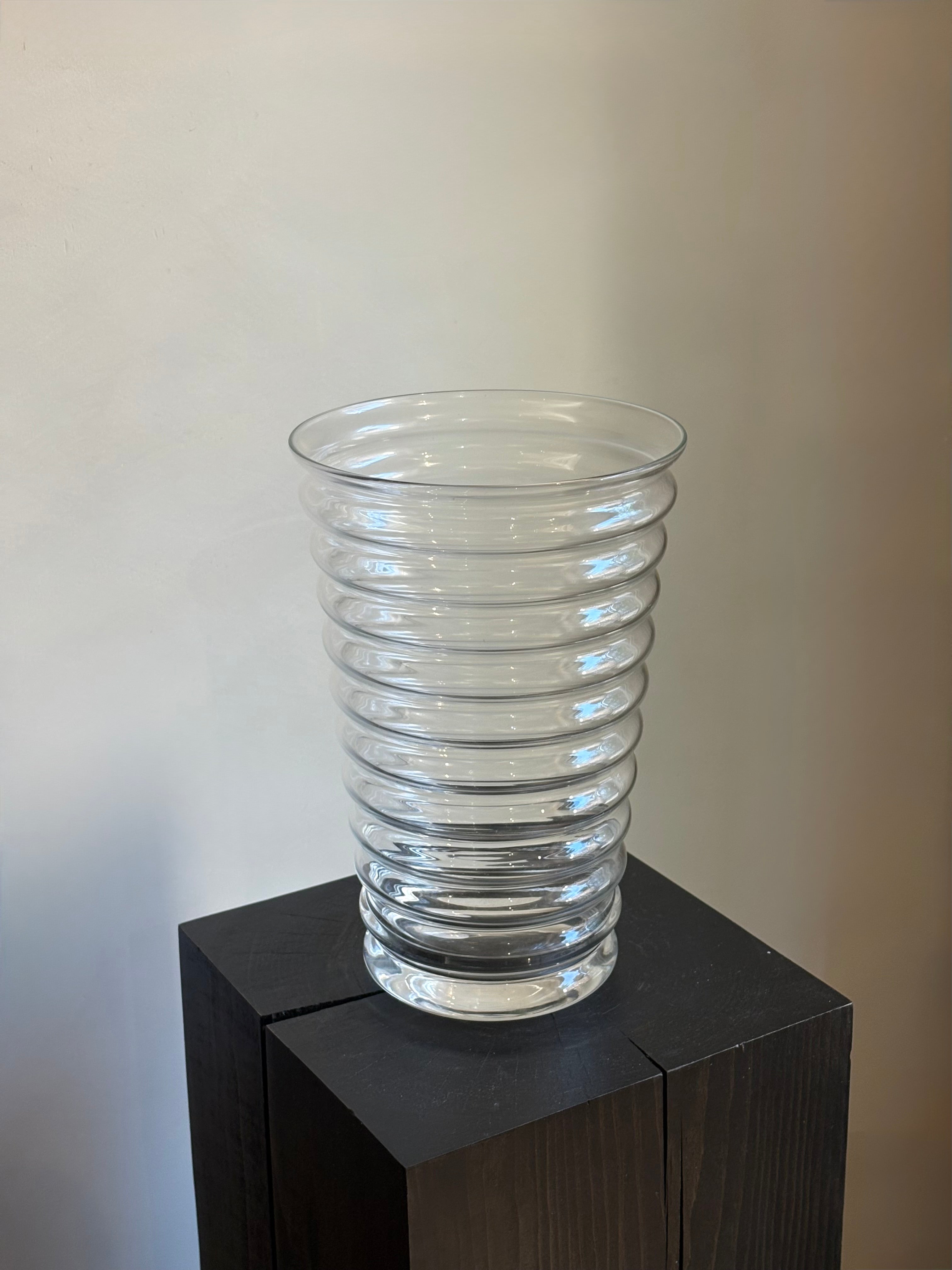 GLASS RIBBED VASE