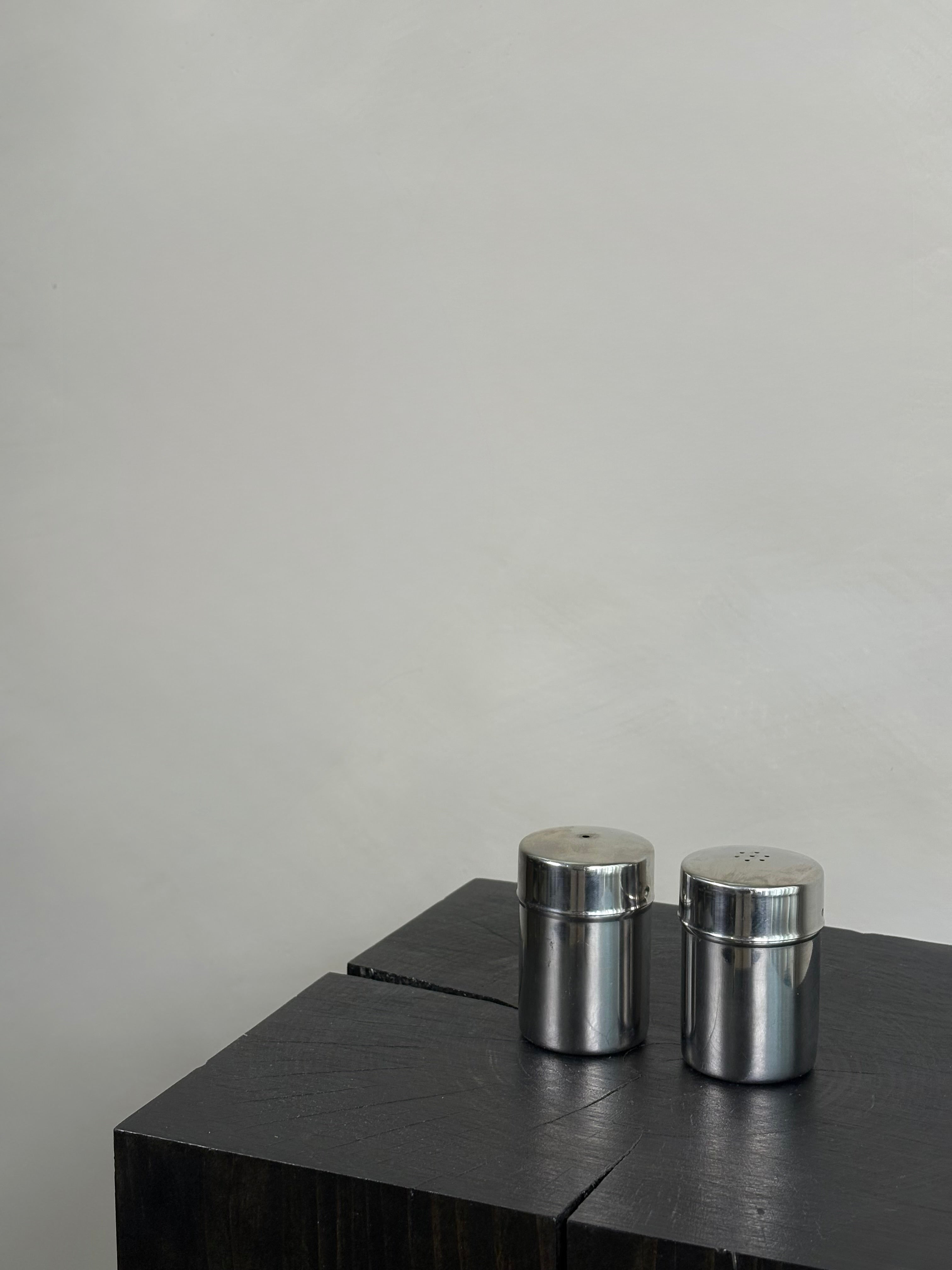 CHROME SALT AND PEPPER SHAKER SET