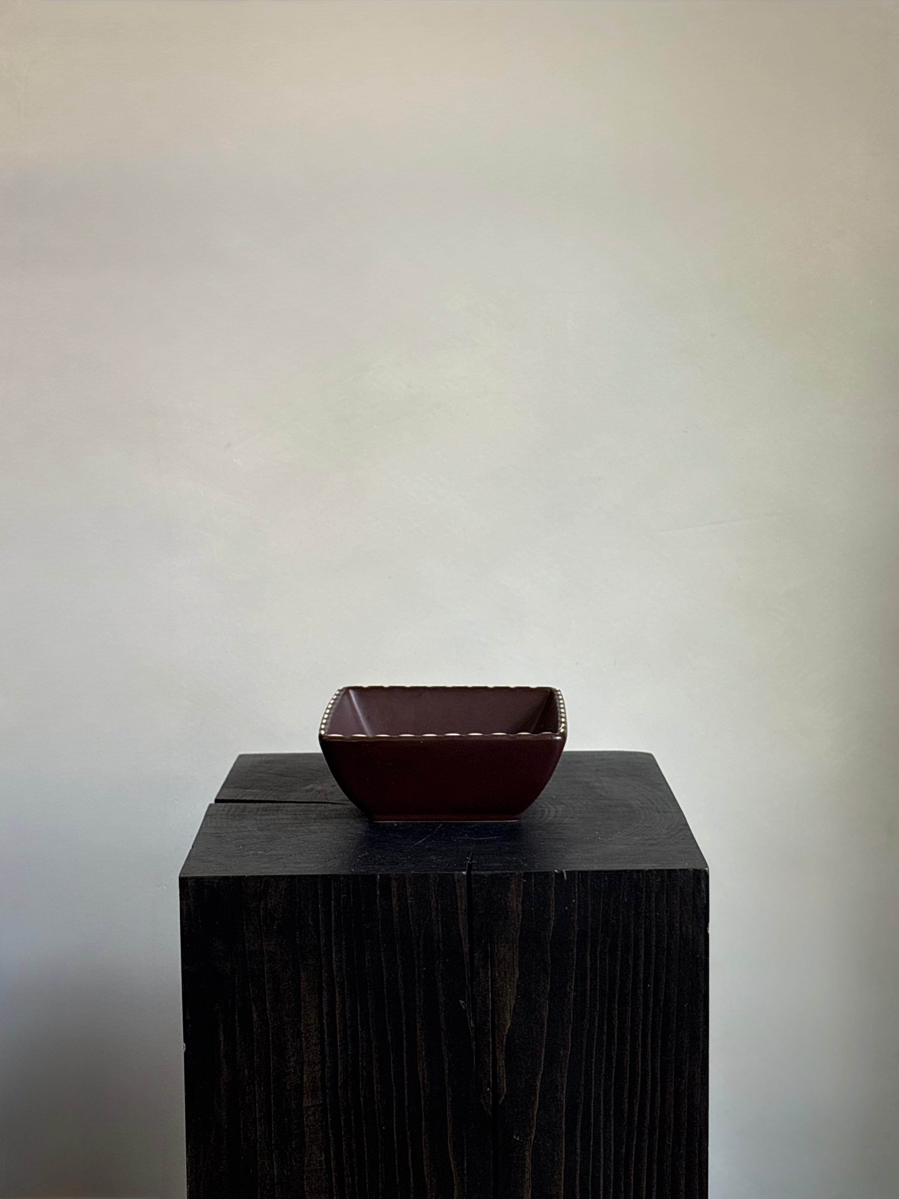 CHOCOLATE CERAMIC RICE | NOODLE BOWL WITH WHIPSTITCH TRIM