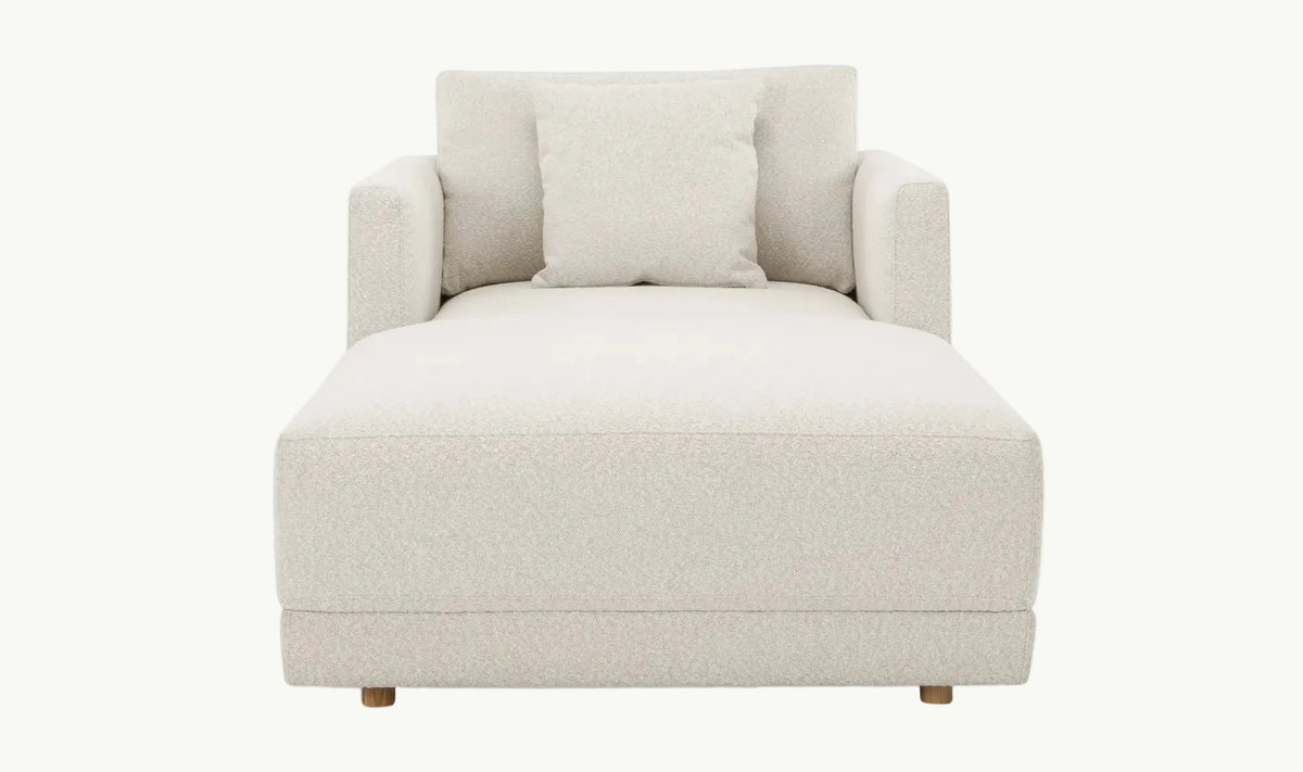 THE MILEY CHAISE