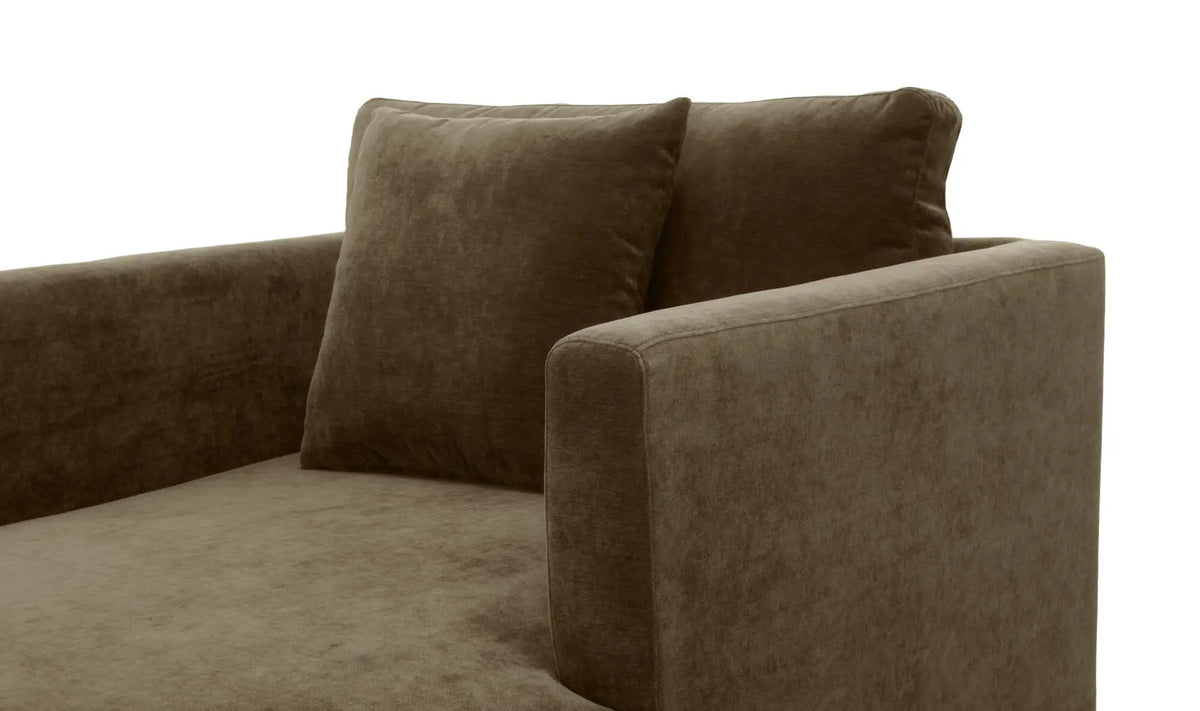 THE MILEY CHAISE