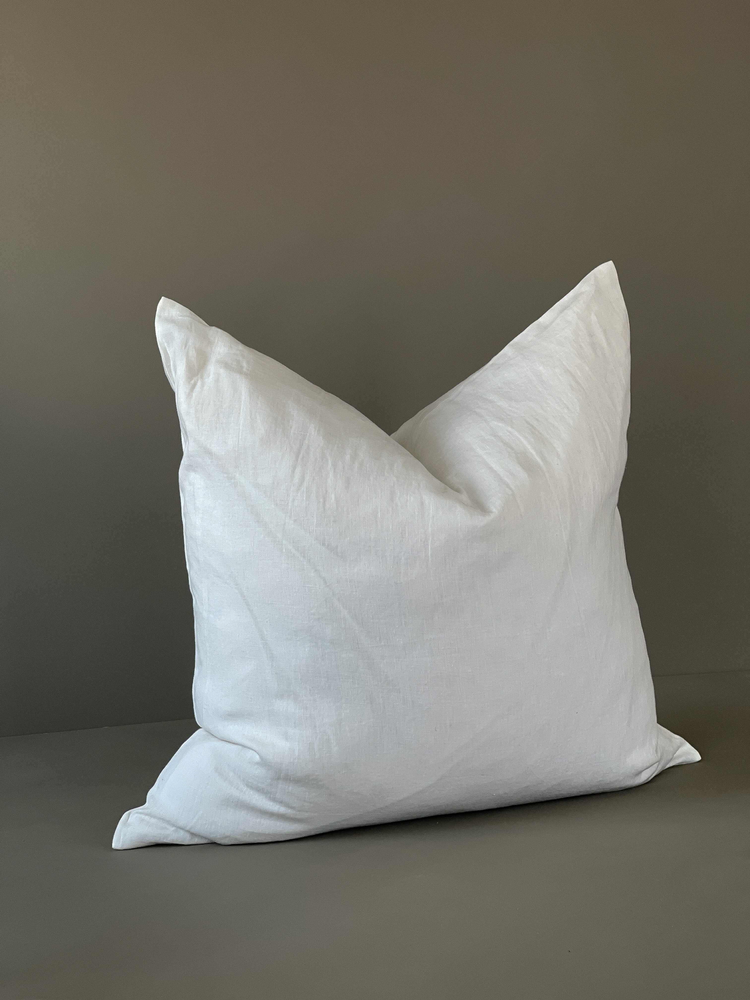 24" SOLID LINEN PILLOW COVER | IVORY | BLVG COLLECTION